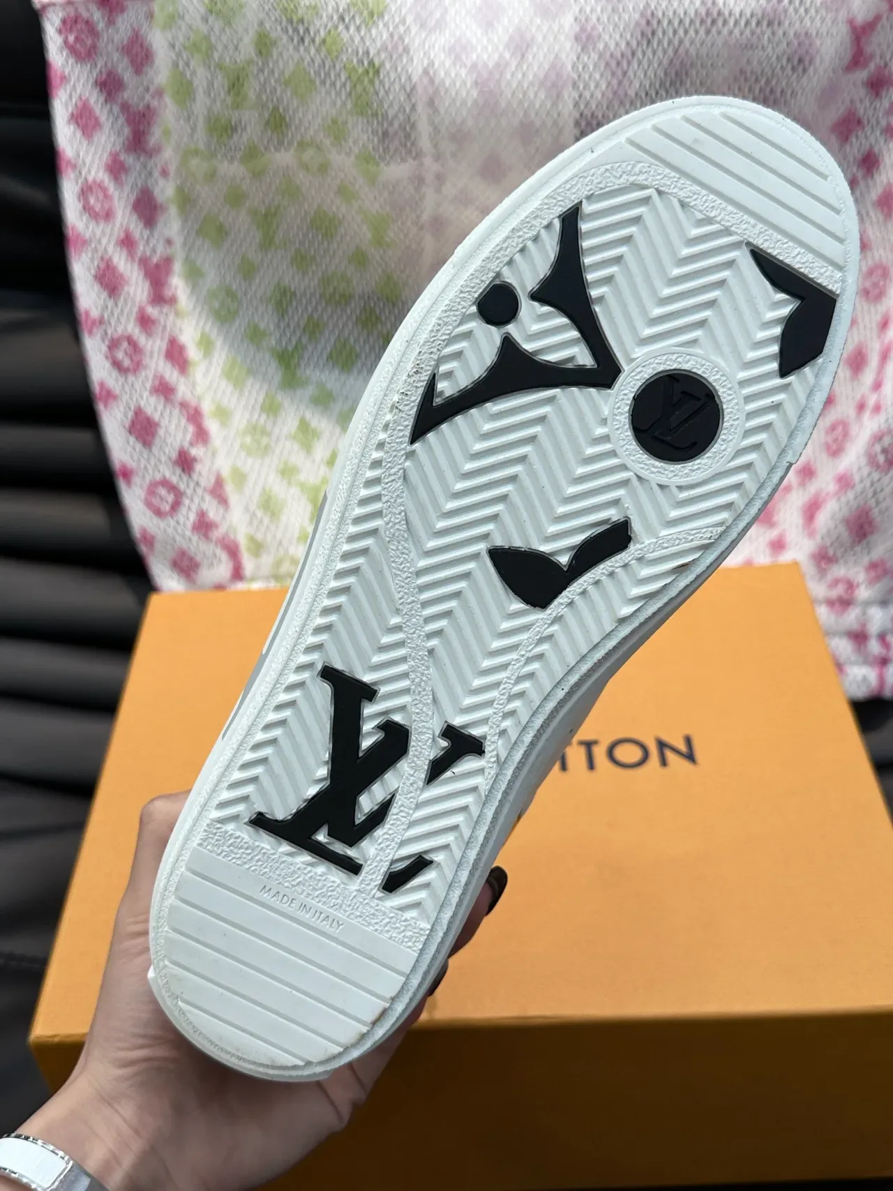 লুইস ভিটন LV Trainer সাদা গোল্ড লো-টপ মেটালিক-প্যানেল লাইফস্টাইল স্নিকার্স 2