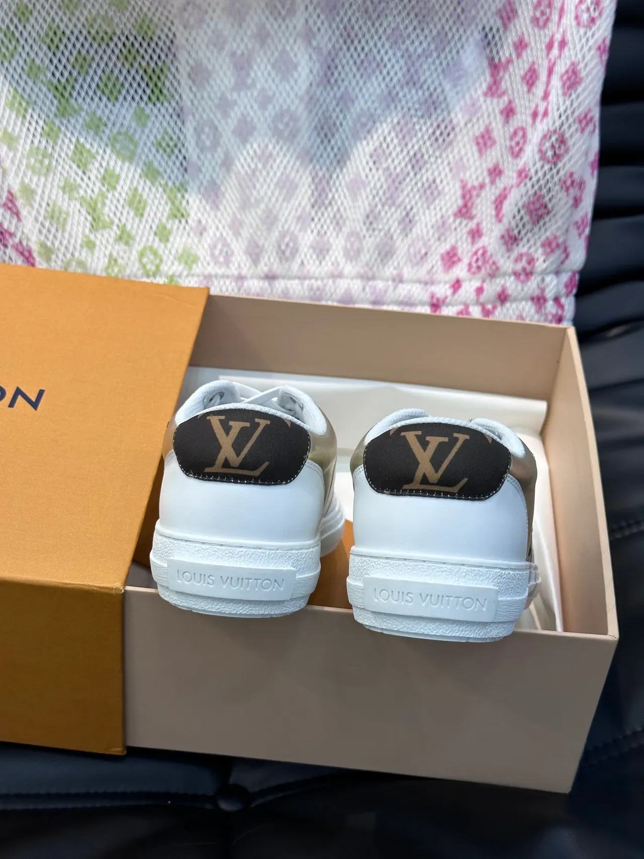 লুইস ভিটন LV Trainer সাদা গোল্ড লো-টপ মেটালিক-প্যানেল লাইফস্টাইল স্নিকার্স 3