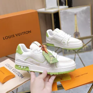 Louis Vuitton LV Trainer Blancos Verdes Capas de Cuero y Paneles Perforados Zapatillas Lifestyle