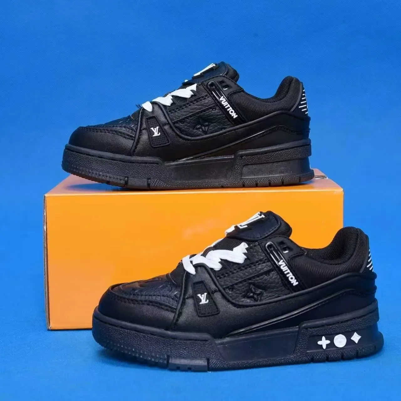 Louis Vuitton LV Trainer White Navy Chunky Layered Midsole Monogram-Print Upper Lifestyle Sneakers 7