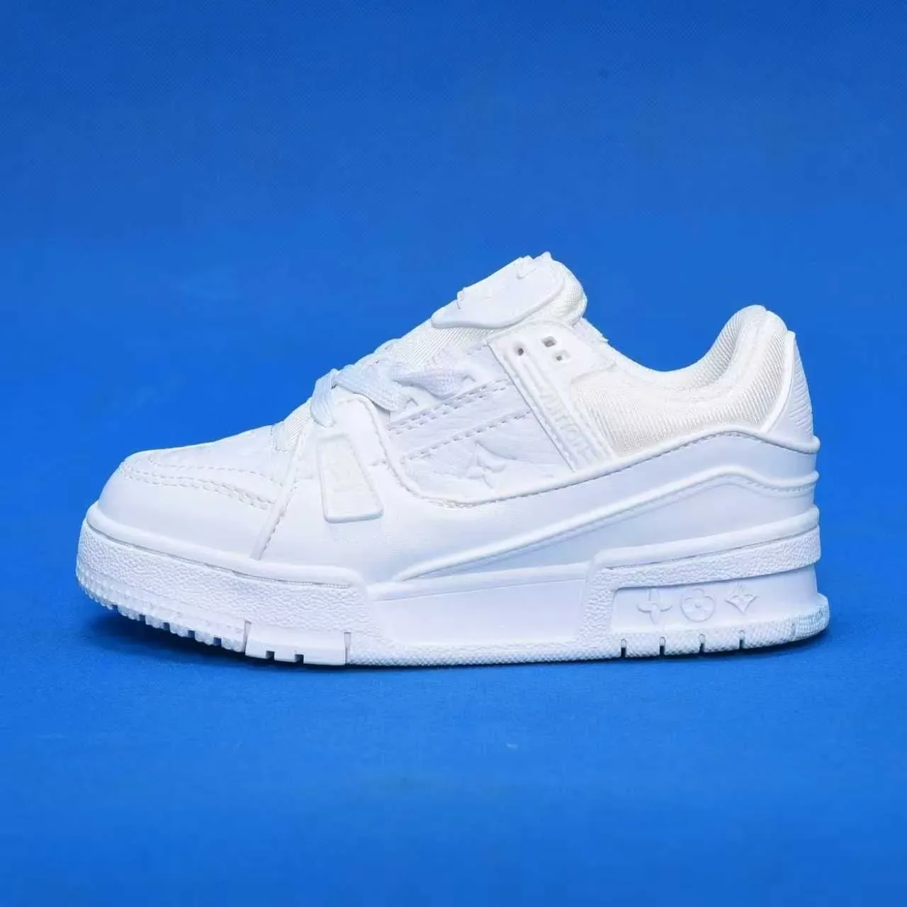 Louis Vuitton LV Trainer White Navy Chunky Layered Midsole Monogram-Print Upper Lifestyle Sneakers 9