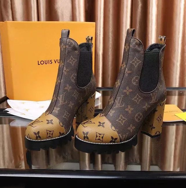 Louis Vuitton Monograma Lona Caparazón de Dedo Contrastante Plataforma Gruesa Botas de Tobillo 2