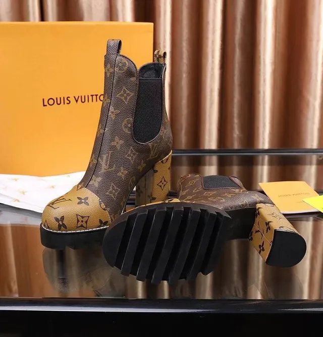 Louis Vuitton Monograma Lona Caparazón de Dedo Contrastante Plataforma Gruesa Botas de Tobillo 3