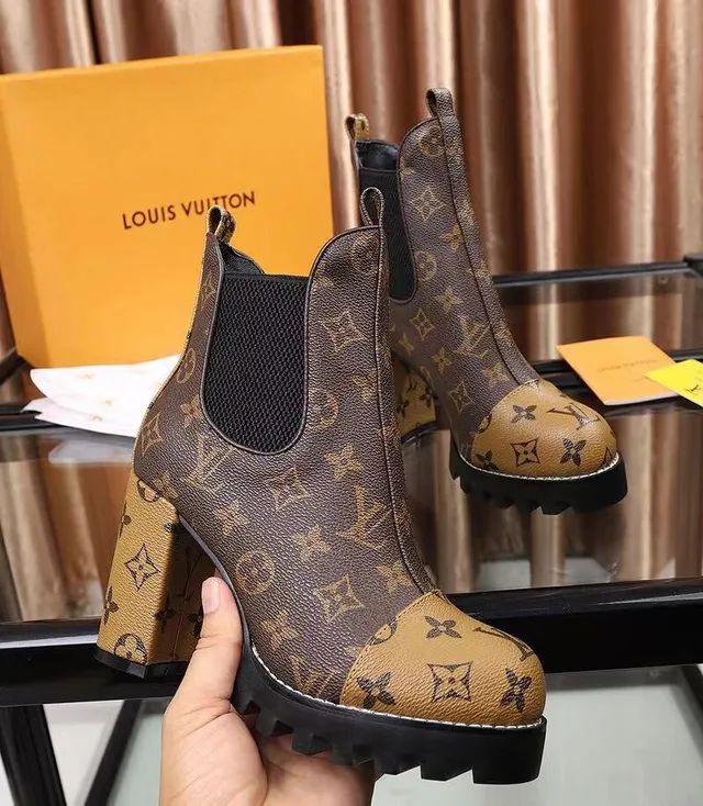 Louis Vuitton Monograma Lona Caparazón de Dedo Contrastante Plataforma Gruesa Botas de Tobillo 4