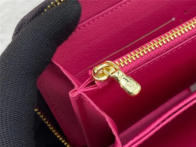 Louis Vuitton Monograma Lona Ilustrada Gráfica Carteira Longa 3