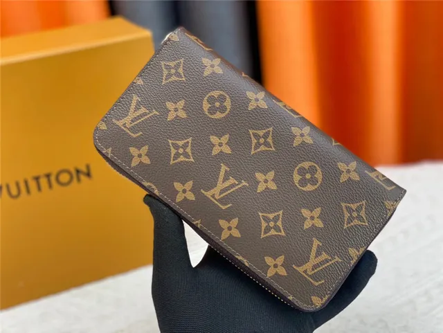 Louis Vuitton Monograma Lona Ilustrada Gráfica Carteira Longa 8