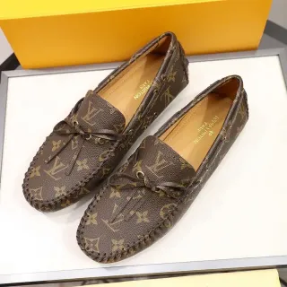 लुई विटन Monogram Canvas टासल लोफर्स
