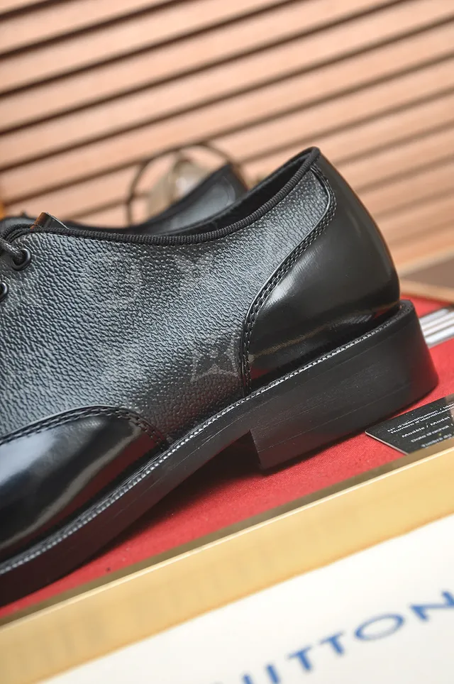 Louis Vuitton Monogram Cap-Toe Oxford Shoes 2