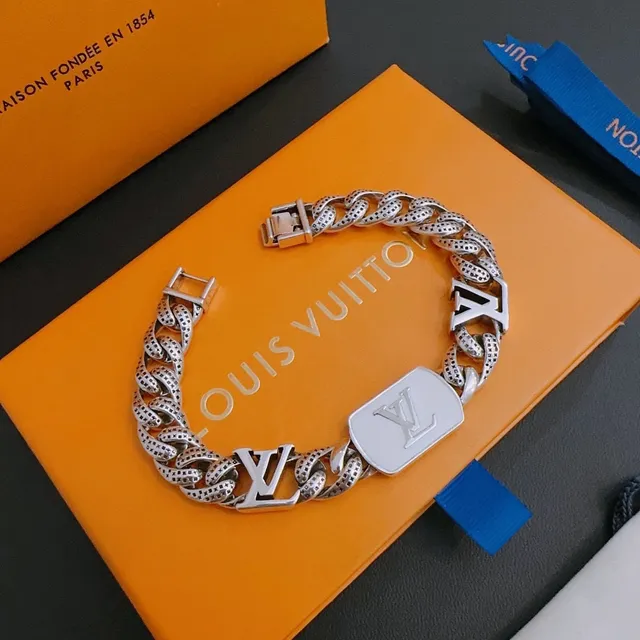 Louis Vuitton Monogram Curb-Link Silver-Tone Bracelet 8