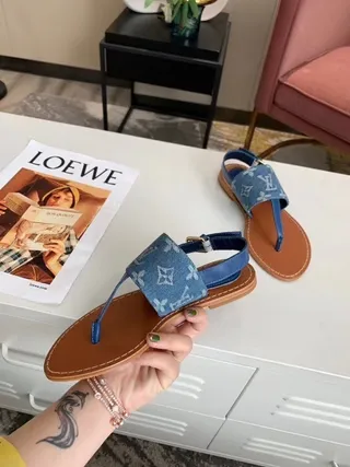 Louis Vuitton Monogramme Denim Sandale à orteil Sandales casual 2