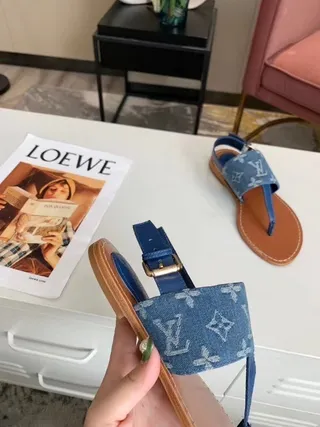 Louis Vuitton Monogramme Denim Sandale à orteil Sandales casual 4