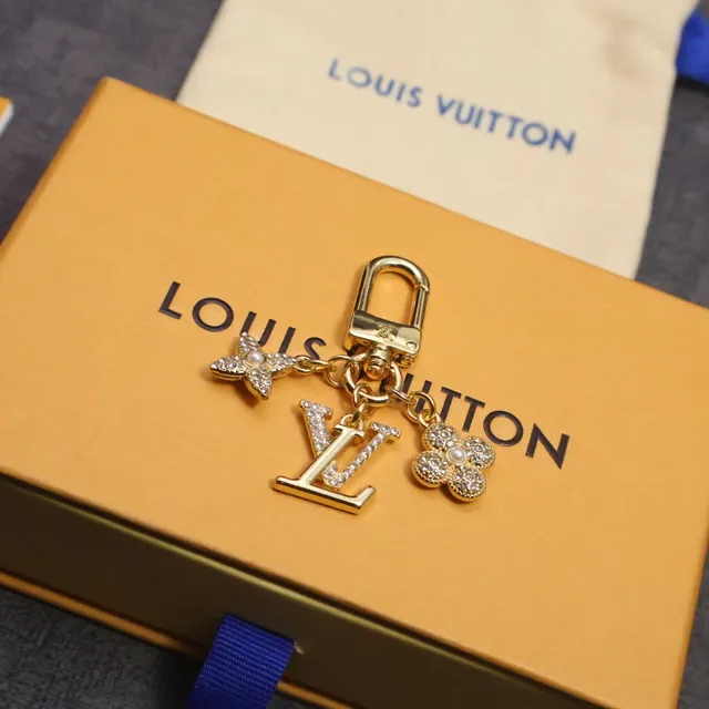 Louis Vuitton Monogram Flower and Star Charm Keyholder Gold Blue Metal Crystal-Encrusted Charms Bracelet 2