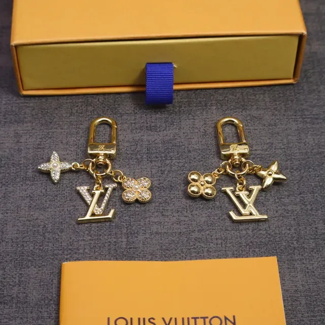 Louis Vuitton Monogram Flower and Star Charm Keyholder Gold Blue Metal Crystal-Encrusted Charms Bracelet 8