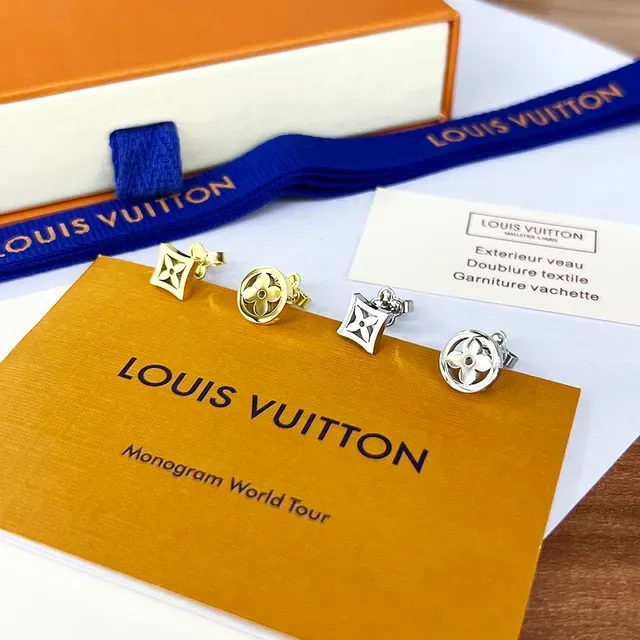 Louis Vuitton Monogram Flower Diamond and Circle Earrings 6