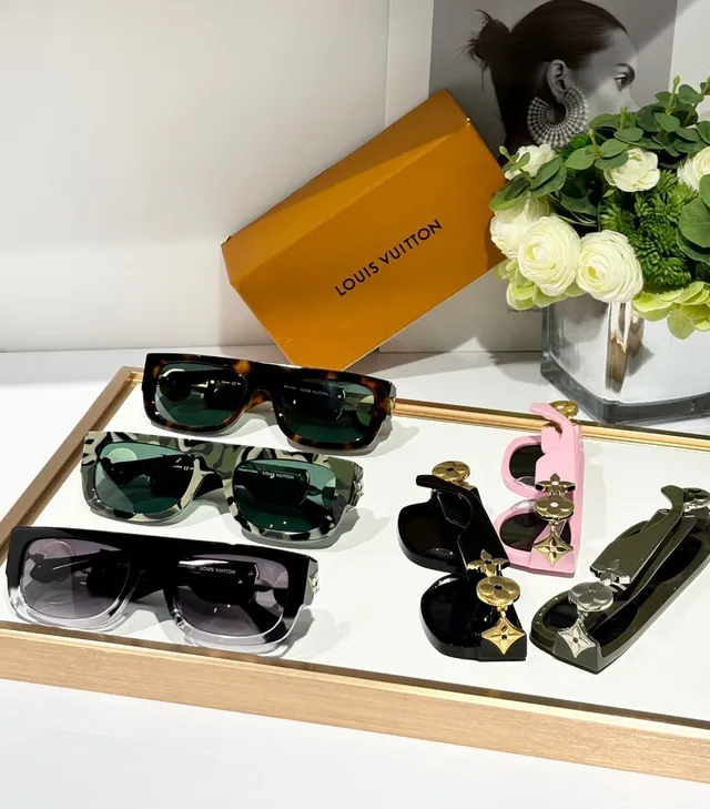 Louis Vuitton Monogram Flower Rectangular Glossy Black Sunglasses 3