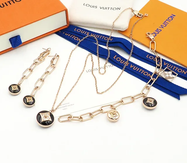 Louis Vuitton Monogram Flower Silver Black Chain-Link Charm Earrings 5