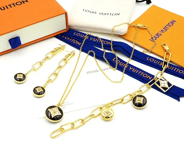 Louis Vuitton Monogram Flower Silver Black Chain-Link Charm Earrings 6
