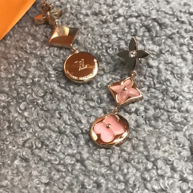 Louis Vuitton Monogram Flower Triple-Tier Purple Stone Earrings 4