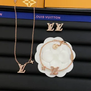 Louis Vuitton Monogram Jewelry Or Rose Blanche Crystal-Pavé Collier