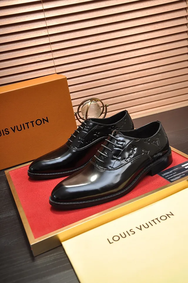 Louis Vuitton Monogram Cuir patenté Oxford Noir Brillant Embossé Chaussures Oxford 4