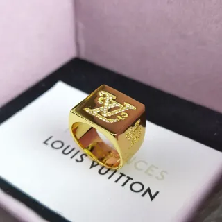 Louis Vuitton Monogram Pavé Square Signet Ring