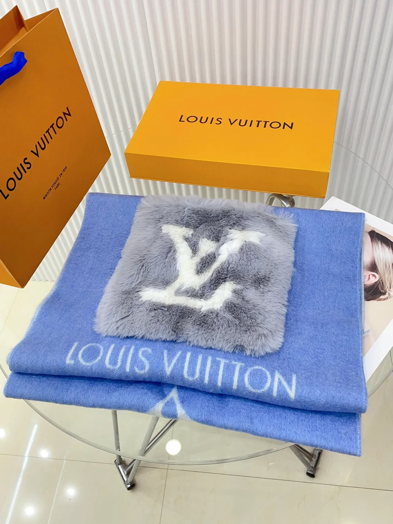 Écharpe Louis Vuitton Monogram Bleu Blanc Monogrammed Tricotée en Cachemire 6