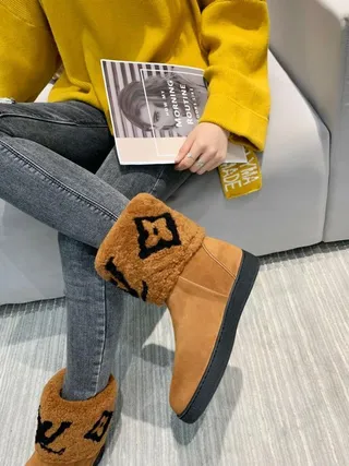 Louis Vuitton Monogram Shearling Boots Brown Black Ankle Boots 5