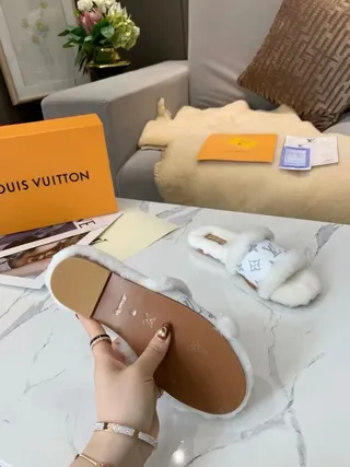Louis Vuitton Monogram Shearling White Beige Canvas Slippers 8