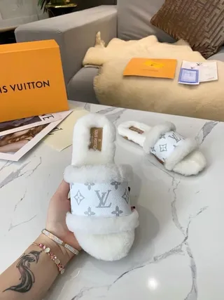 Louis Vuitton Monogram Shearling White Beige Canvas Slippers 9