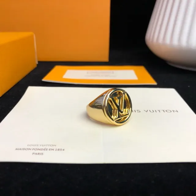 Louis Vuitton Monogram World Tour Gold Signet-Style Monogrammed Ring 3