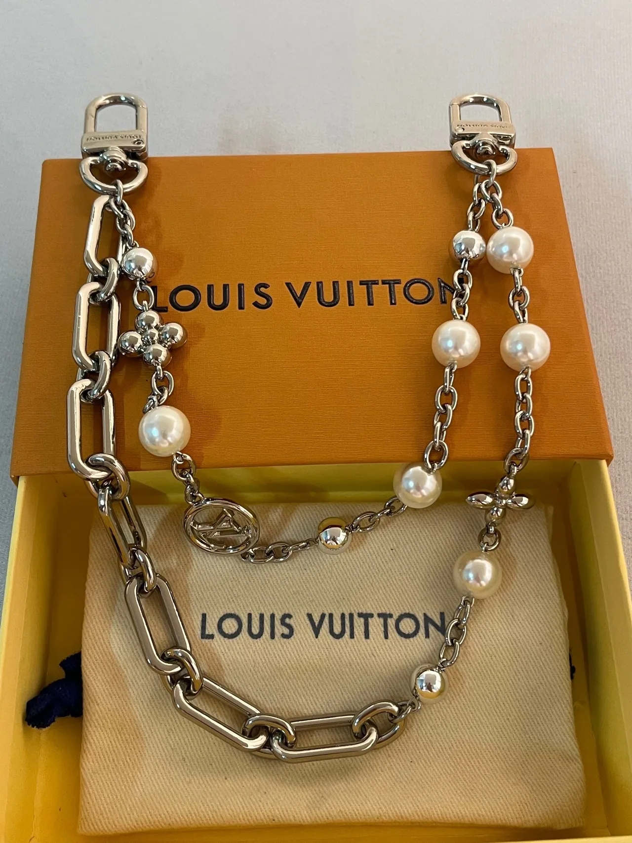 Louis Vuitton Monogram World Tour Pearl and Chain Bracelet 5