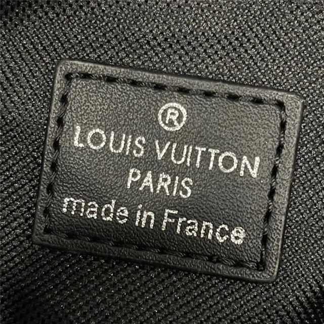 路易威登 Multi Pochette Accessoires 黑色棕色 矩形 翻盖 压花 Monogram 或 Logo 信使包 2