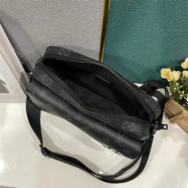 路易威登 Multi Pochette Accessoires 黑色棕色 矩形 翻盖 压花 Monogram 或 Logo 信使包 3