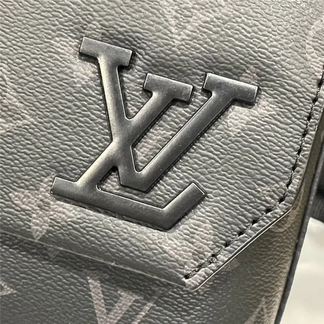 路易威登 Multi Pochette Accessoires 黑色棕色 矩形 翻盖 压花 Monogram 或 Logo 信使包 5