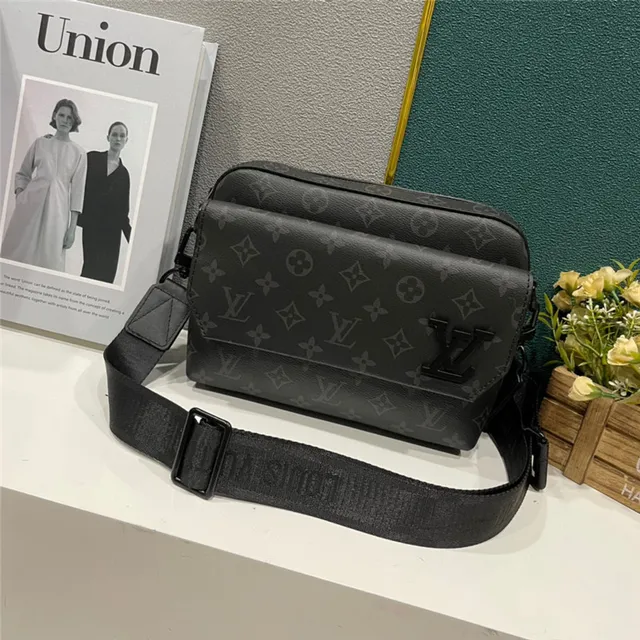 路易威登 Multi Pochette Accessoires 黑色棕色 矩形 翻盖 压花 Monogram 或 Logo 信使包 10
