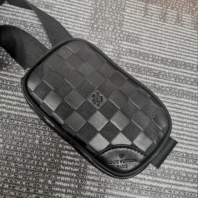 Louis Vuitton Multi Pochette Accessoires Damier Graphite Sac banane de mode 4
