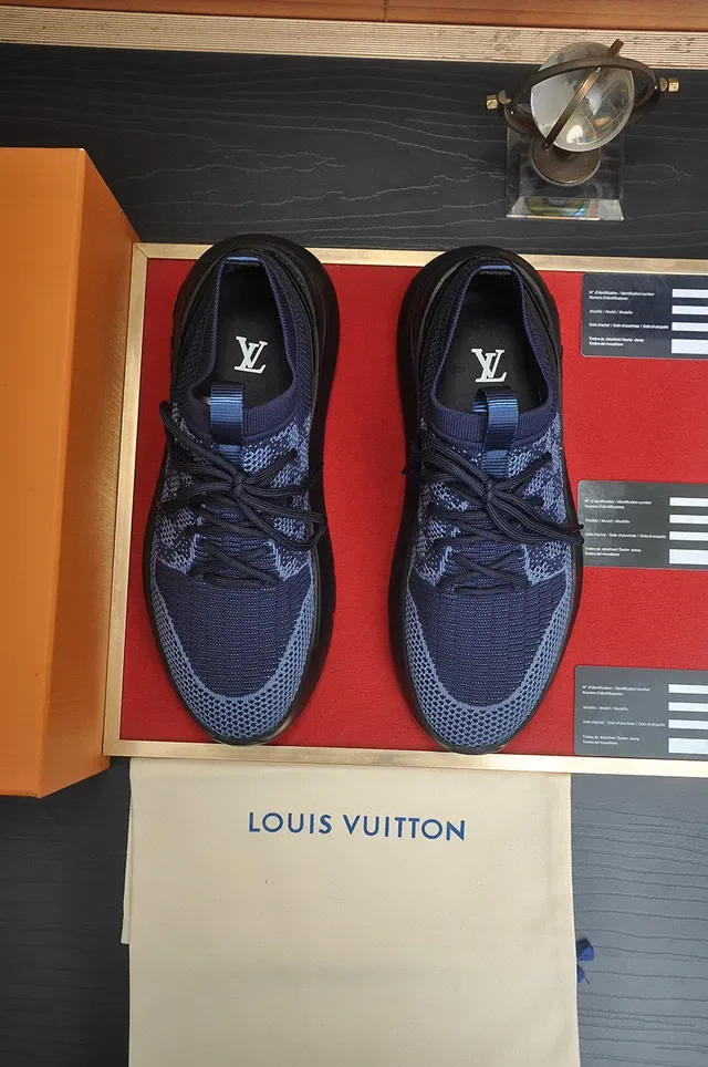 Louis Vuitton Navy Blue Knit Upper Integrated Lacing Lifestyle Sneakers 3