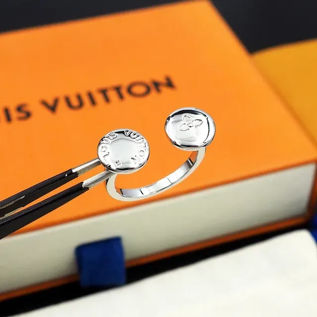 Louis Vuitton On the Go Engraved Dual-Disc Open-Band Ring 6