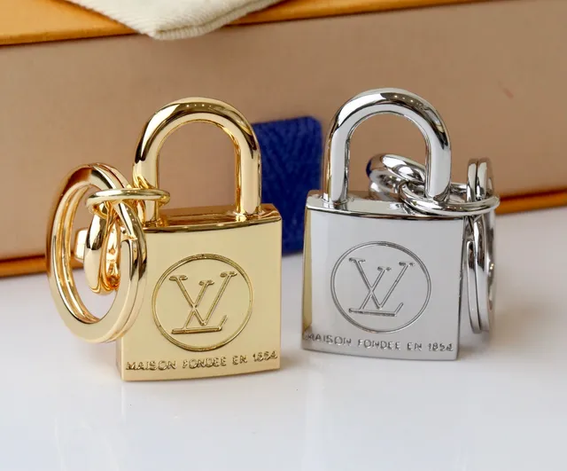 Louis Vuitton Padlock Keychain Gold Silver Engraved Monogram Phone Case 8