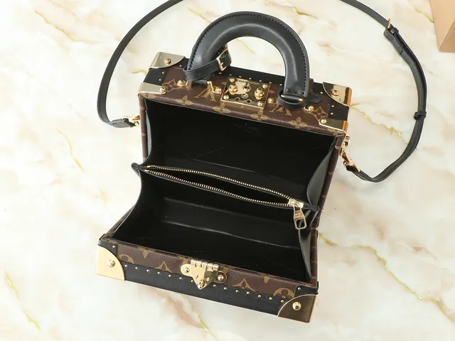 Louis Vuitton Petite Malle Marrom Monogram Canvas Tote Bag 3