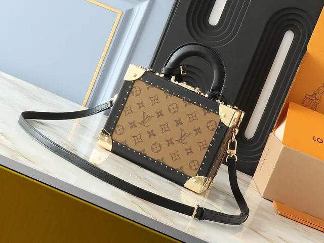 Louis Vuitton Petite Malle Marrom Monogram Canvas Tote Bag 5