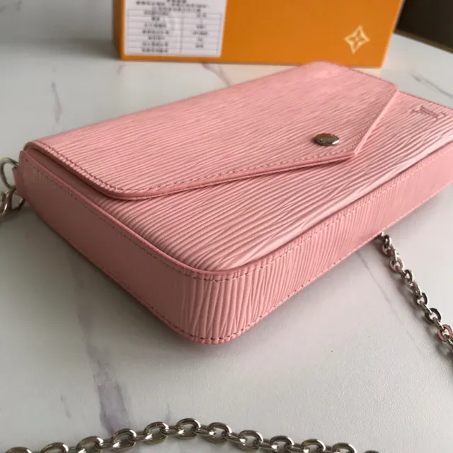 Louis Vuitton Pochette Accessoires Black Pink Structure Flap Epi Texture Cuir Envelope Clutch 24