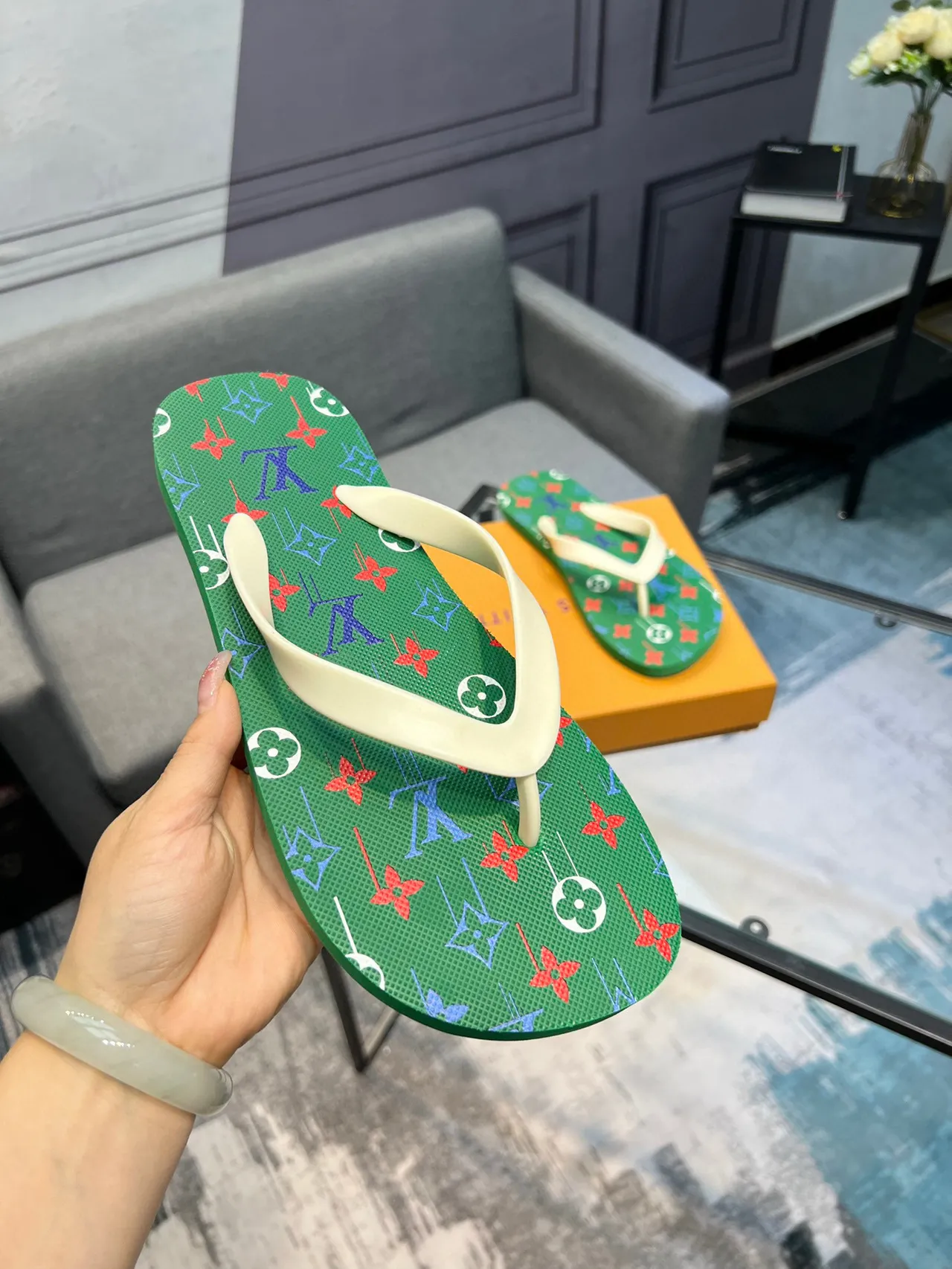 Louis Vuitton Printed Green Multicolor Flip-Flop Slippers 6