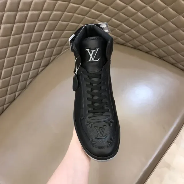 Louis Vuitton Run Away Black and Silver Metallic Lifestyle Sneakers 4