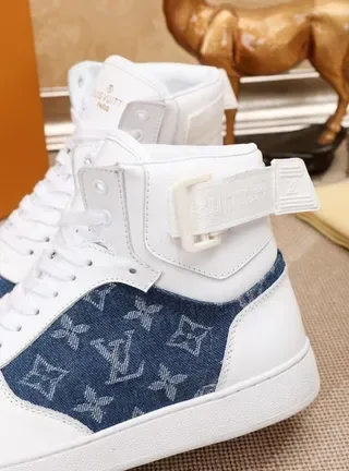 Louis Vuitton Run Away Denim Monogram White Blue Lifestyle Sneaker 7