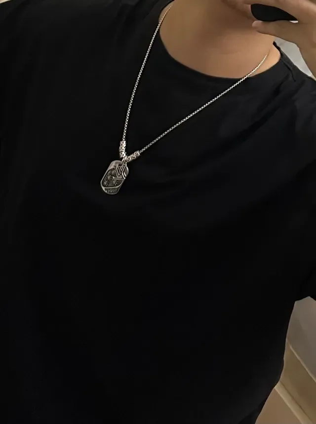 Louis Vuitton Silver Blue Curb Chain Dog-Tag Pendant Necklace 2