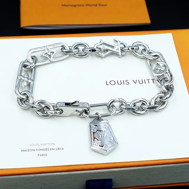 Louis Vuitton Silver Chunky Chain Monogram-Engraved Links Bracelet 3