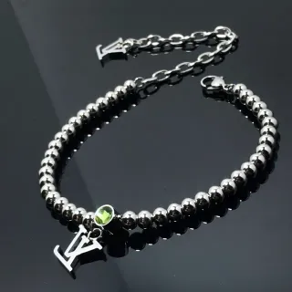 Louis Vuitton Pulseira com pingente de corrente de bolas prateada verde com contas e monograma