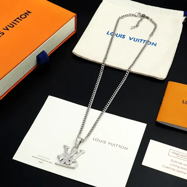 Louis Vuitton Silver Metal Monogram-Integrated Pendant Necklace 4
