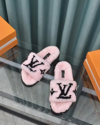 Louis Vuitton Slide Pink Black Shearling Upper Monogram Strap Slippers 6